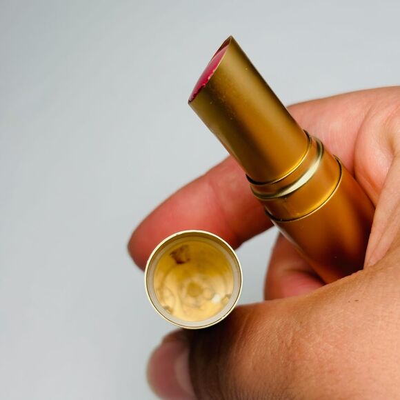 Too Faced BUMBLEBERRY La Creme Lipstick‎ (0.11 oz.) - Picture 7 of 8